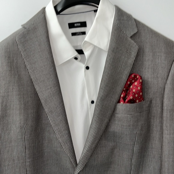 Calvin Klein Sports Jacket in EUC.42L 70% Wool @ 30% Silk. - Picture 3 of 14